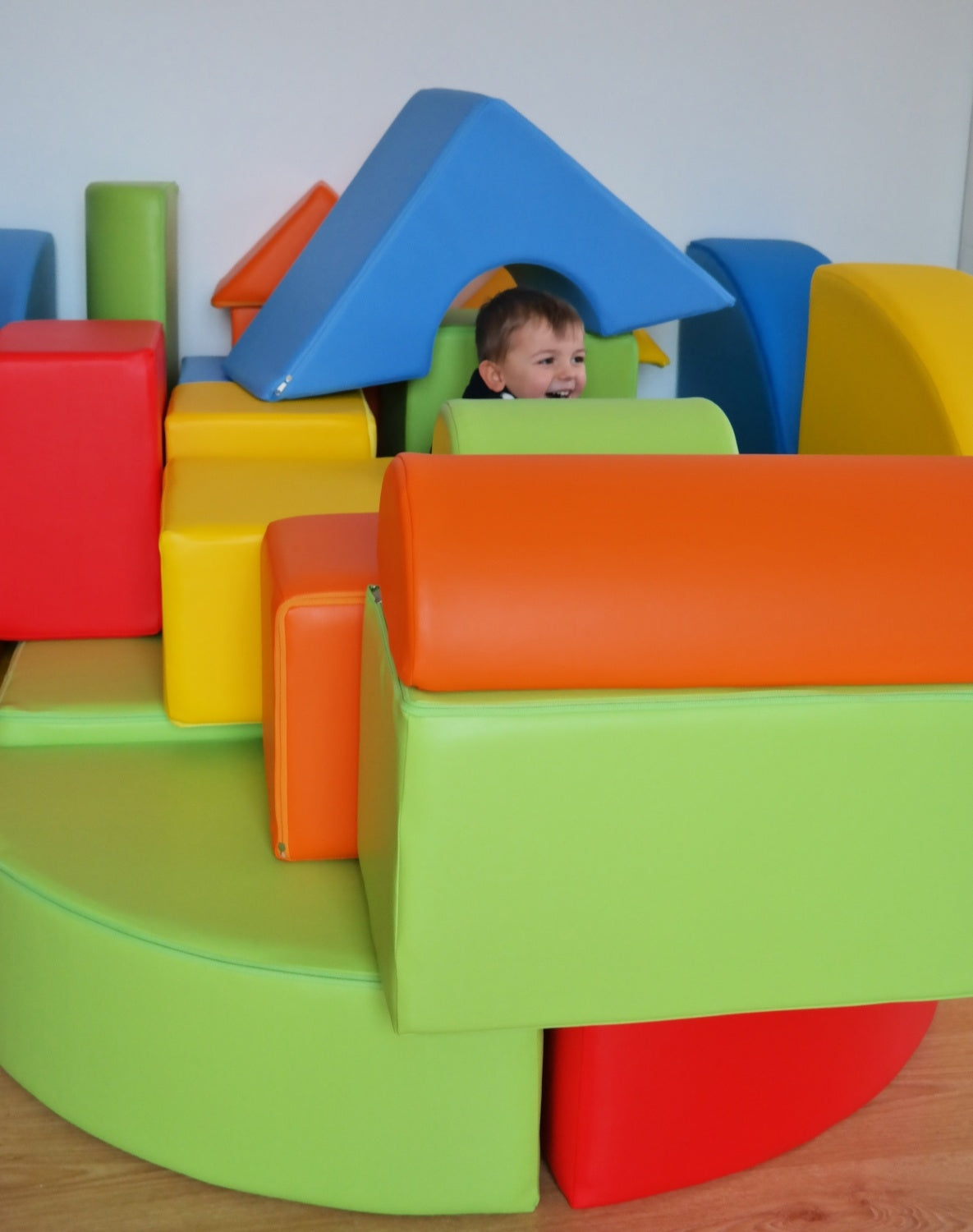 15 Großbausteine Softbausteine Schaumstoffbausteine Bauklötze Schloss+Rad-Set